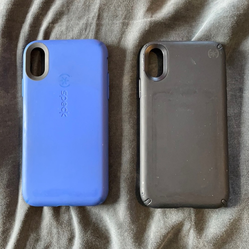 2 Speck iPhone XR cases